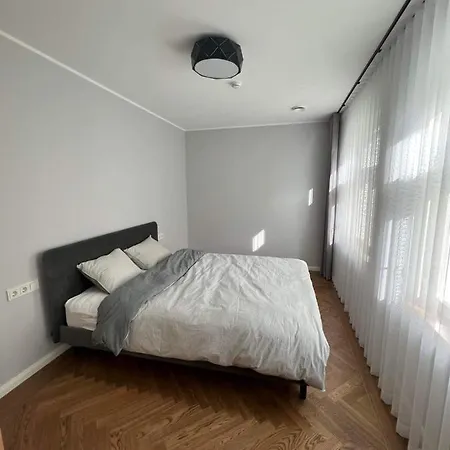 Mere 아파트 페르누